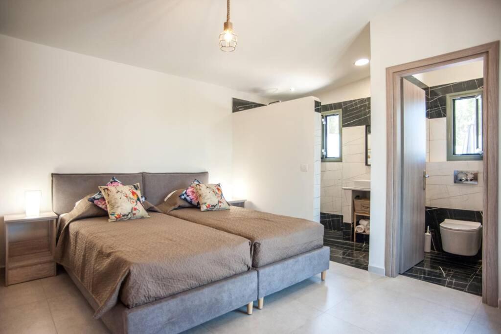 Villa Afrato Calma In Trapezaki-Private Pool -2 Br 트라페자키 외부 사진